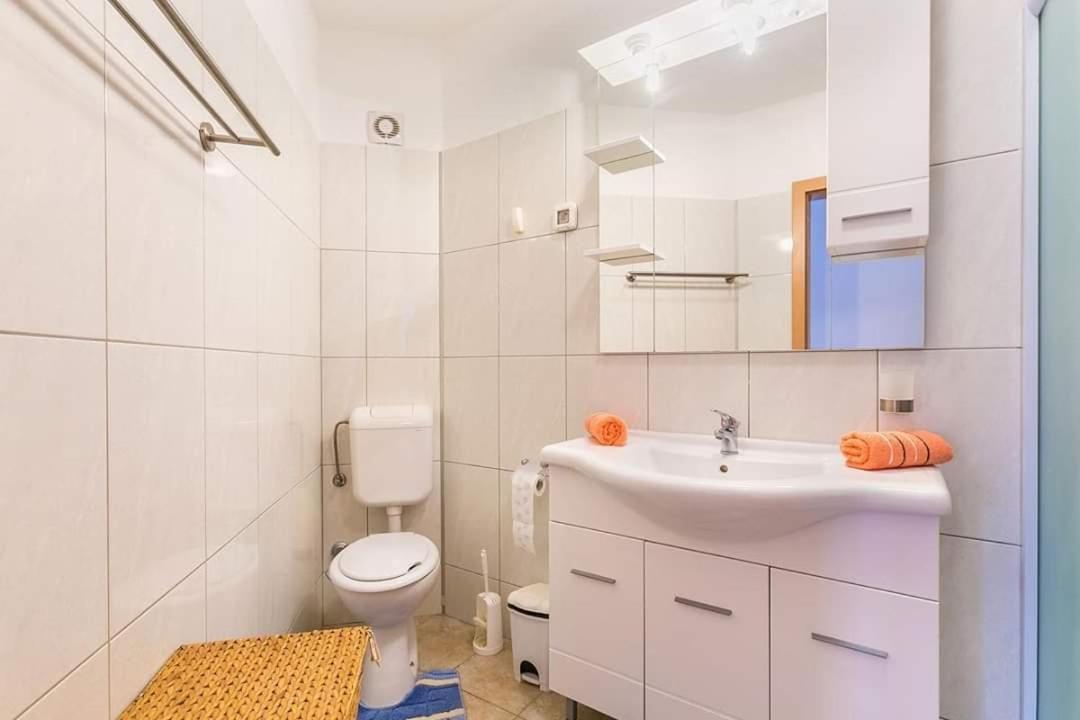 Apartman Nada *** Medulin Exterior foto